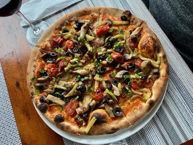 Ajutor bucatar cu experienta.